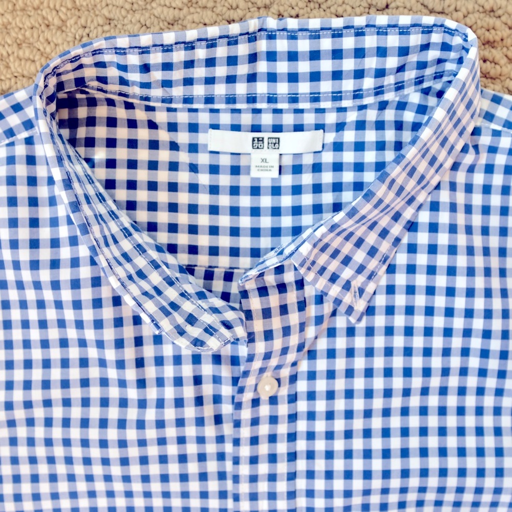 UNIQLO men’s long-sleeve gingham shirt